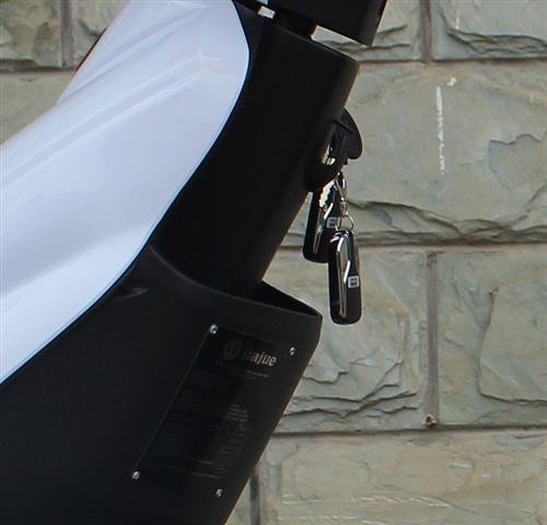 Amigo Beemer 49cc Scooter - TribalMotorsports